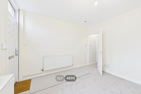 2 bedroom terraced house to rent, Nottingham NG2