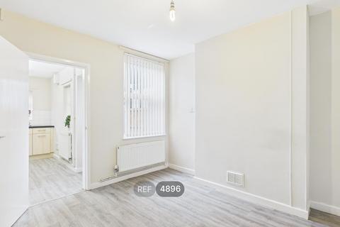 2 bedroom terraced house to rent, Nottingham NG2