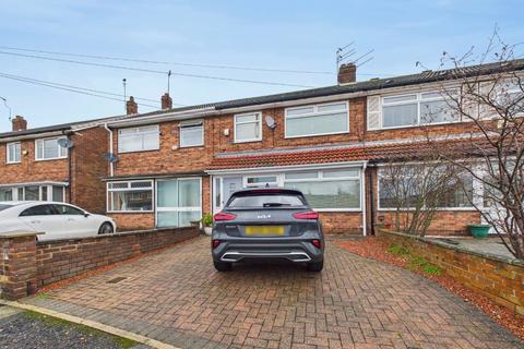 3 bedroom terraced house for sale, 105 Sutton House Road, Hull, HU8 0NJ