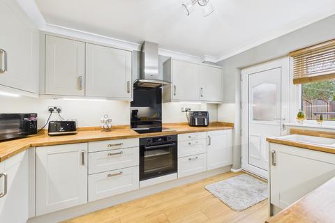 3 bedroom terraced house for sale, 105 Sutton House Road, Hull, HU8 0NJ