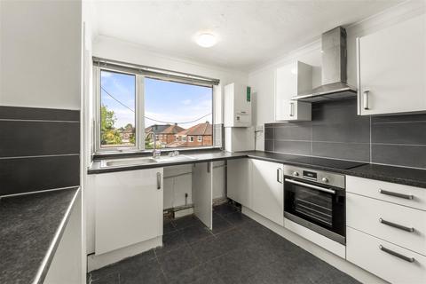 2 bedroom apartment to rent, Ashton Lane, Sale