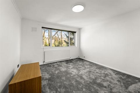 2 bedroom apartment to rent, Ashton Lane, Sale