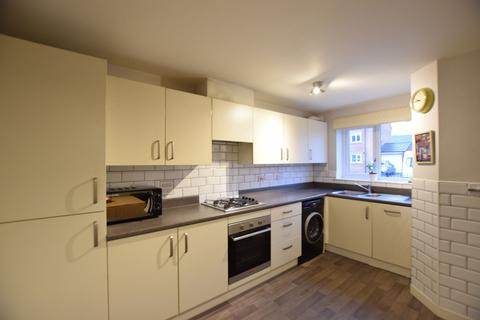 3 bedroom end of terrace house to rent, Lawson Close, Newcastle Upon Tyne, NE6