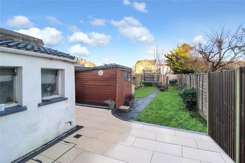 4 bedroom terraced house for sale, South Avenue, Southend-on-Sea, Essex, SS2