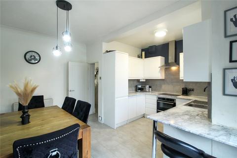 4 bedroom terraced house for sale, South Avenue, Southend-on-Sea, Essex, SS2