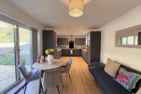 3 bedroom semi-detached house for sale, Mill Park Mews, Kidderminster