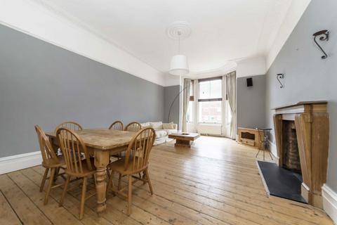 2 bedroom flat to rent, Leigham Court Road, London SW16