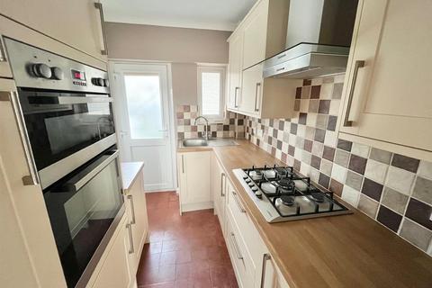 3 bedroom flat for sale, Upper Belgrave Road, Seaford