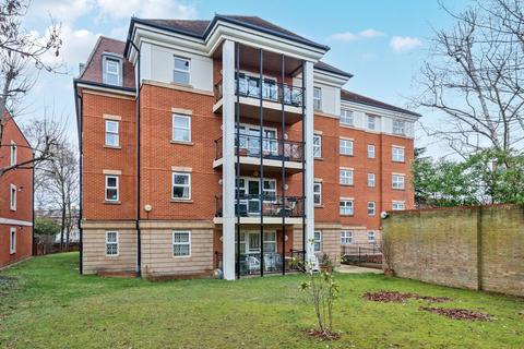 3 bedroom flat for sale, Upper Richmond Road, Putney, London, SW15