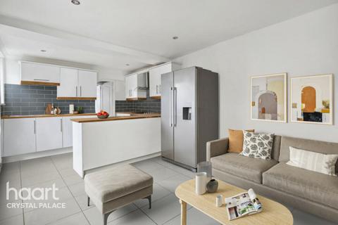 2 bedroom flat for sale, Portland Road, LONDON