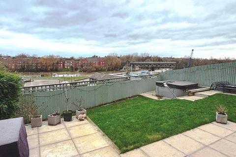 undefined, Kings Road, Evesham