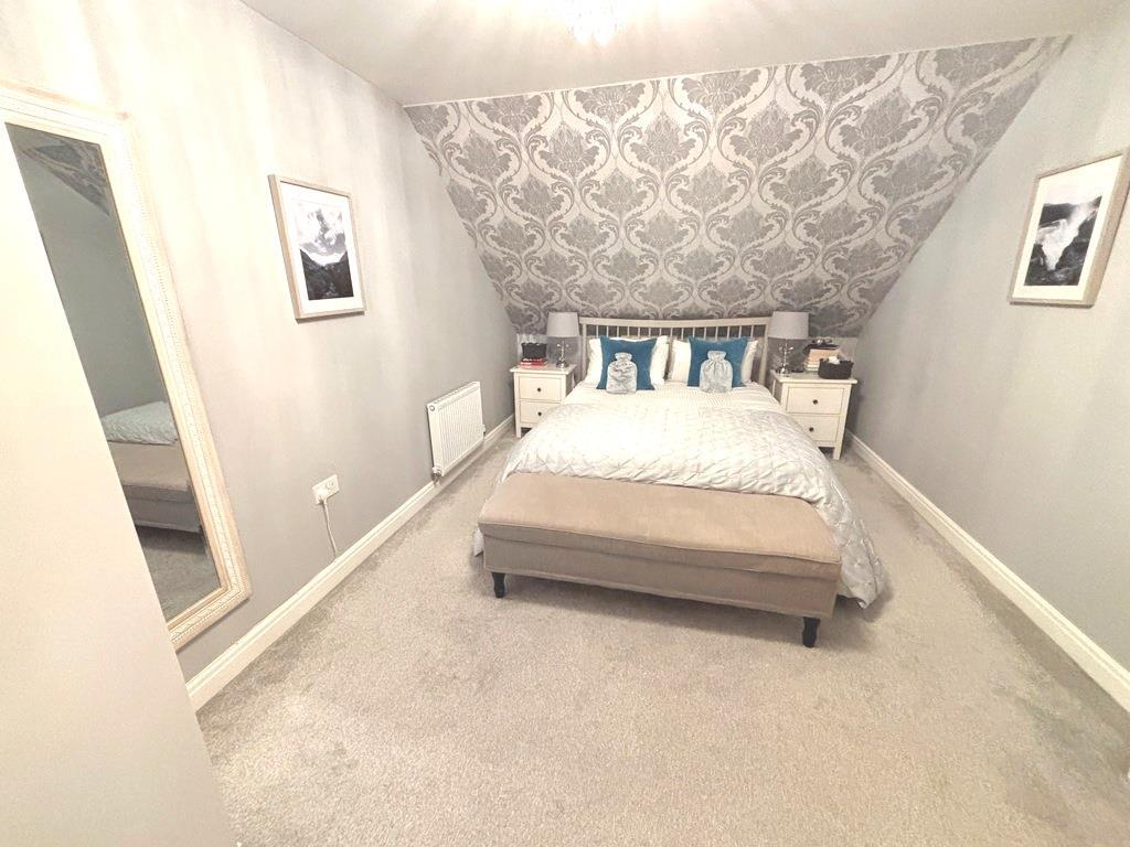 Master Bedroom.JPG
