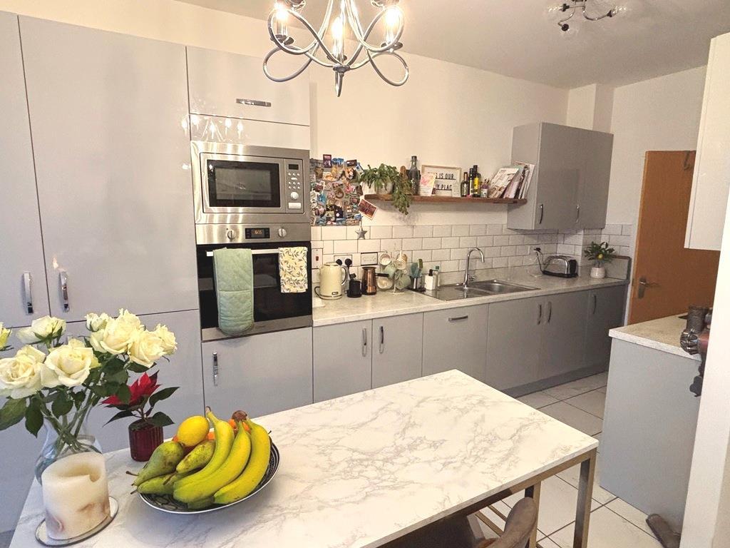 Kitchen Family Room.JPG
