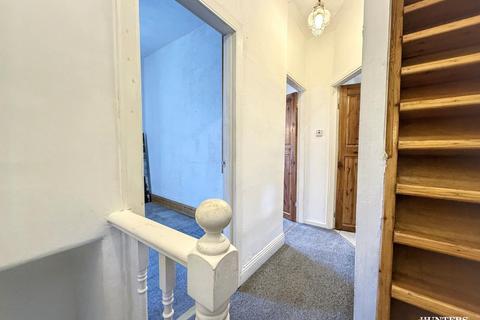 2 bedroom terraced house for sale, Grange Road, Batley, West Yorkshire