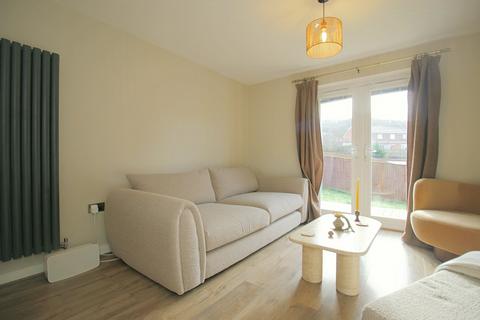 2 bedroom semi-detached house for sale, West Royd Avenue, West Royd, Shipley, BD18
