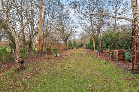 4 bedroom detached house for sale, Smallfield Road, Horley, Surrey, RH6