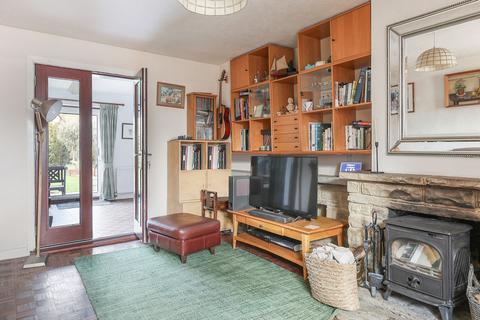 4 bedroom detached house for sale, Smallfield Road, Horley, Surrey, RH6