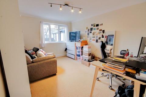 1 bedroom apartment for sale, Great Heathmead, Wilton House Great Heathmead, RH16