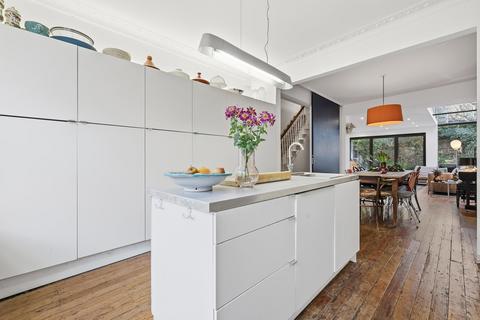 6 bedroom terraced house for sale, Lisburne Road, London, NW3