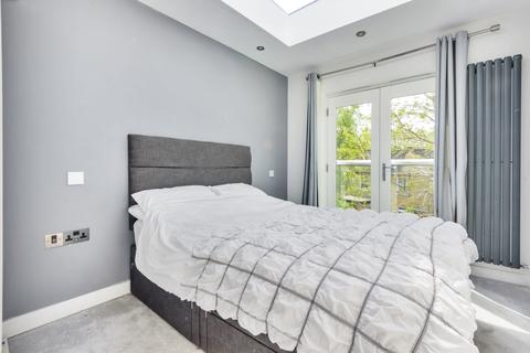 undefined, Rowlls Road, Kingston Upon Thames, KT1