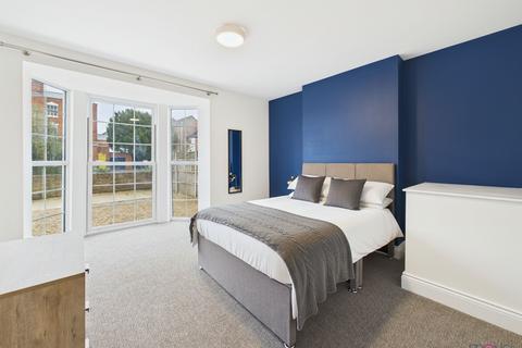 undefined, 31 Kingsholm Road, Gloucester GL1
