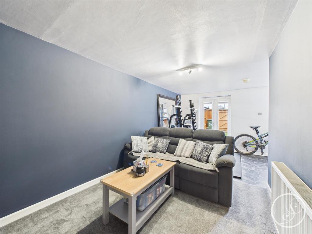 Garage/utility