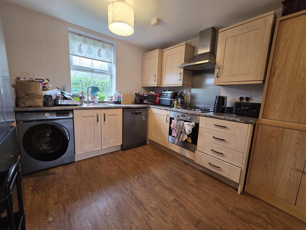 Kitchen / dining room