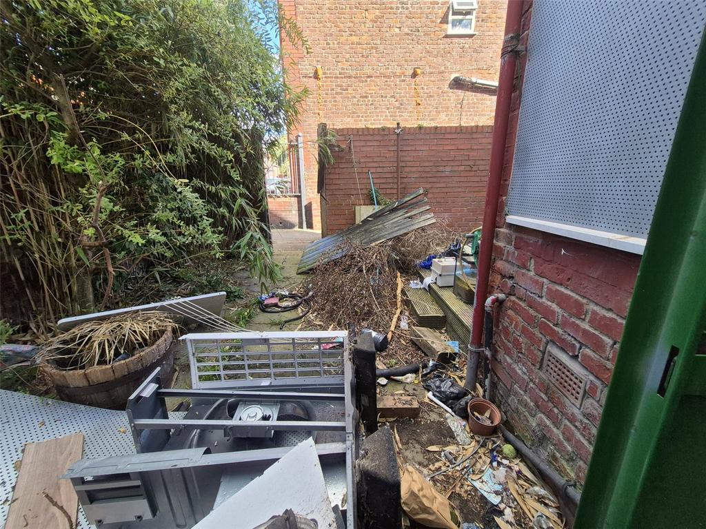 House in Manchester - More