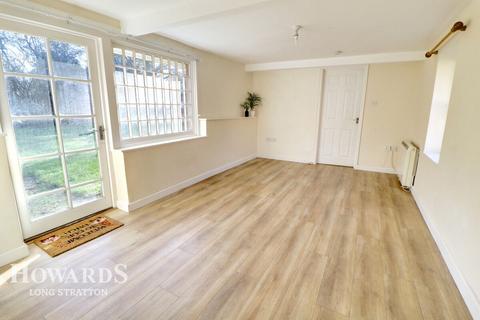 undefined, Ipswich Road, Pulham Market