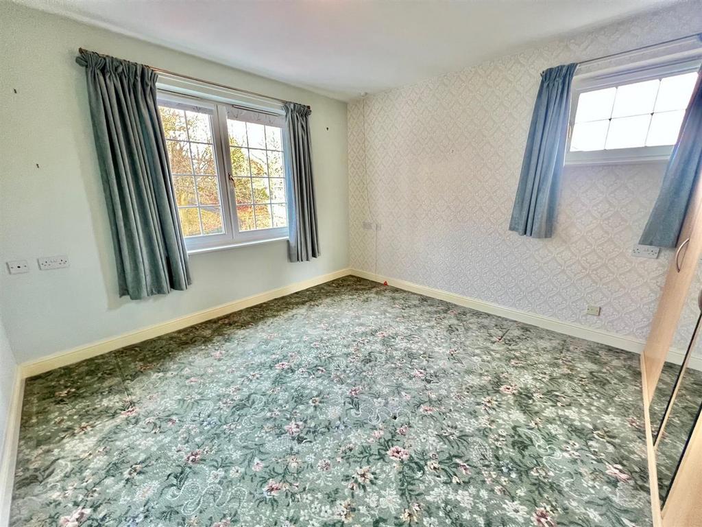Bramleys Estate Agents - Knightsbridge Court - Bri