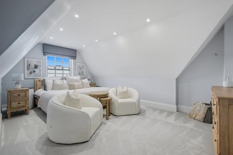 3 bedroom semi-detached house for sale, High Street, Billericay, CM12