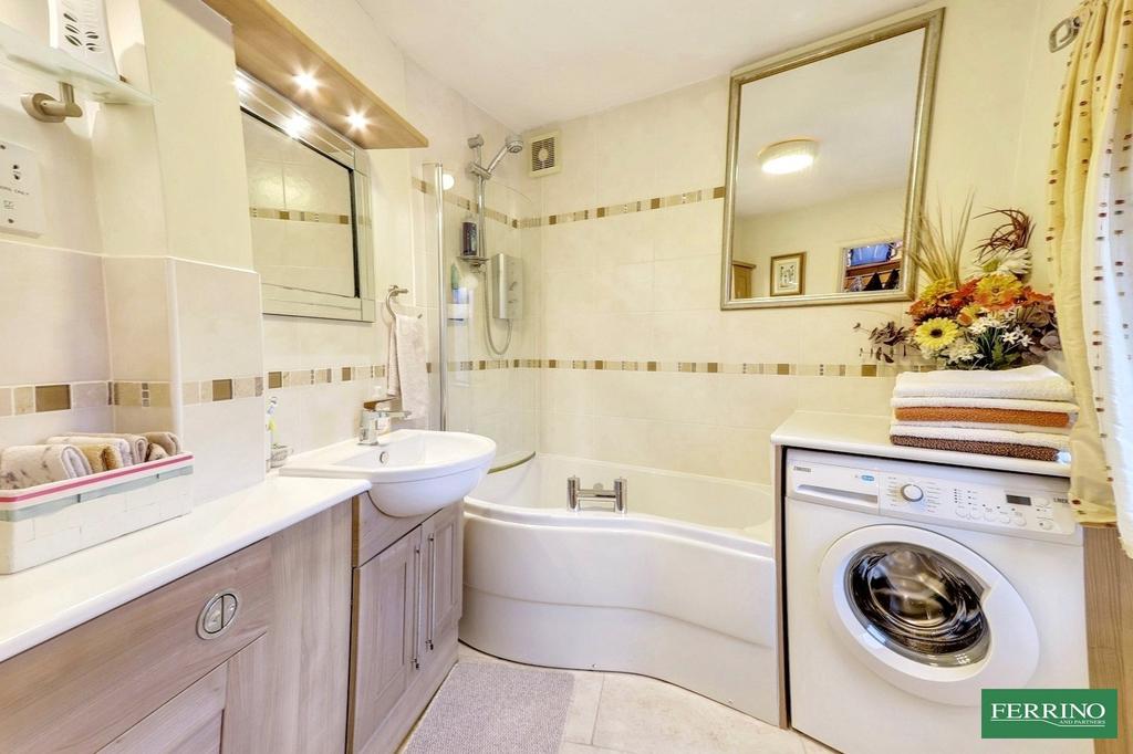 Bathroom / Laundry Room