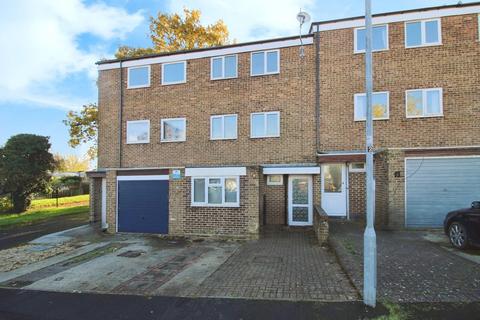 undefined, Truman Close, Swindon SN3