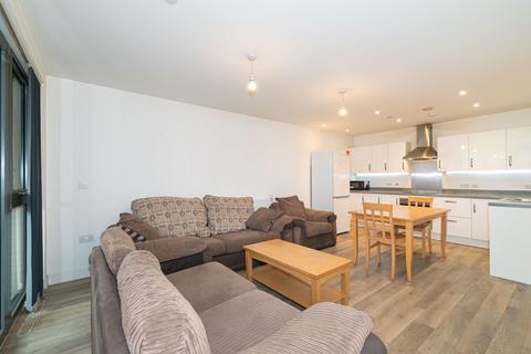 undefined, High Street, Sutton, SM1