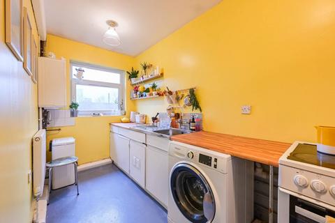 1 bedroom flat for sale, London E3