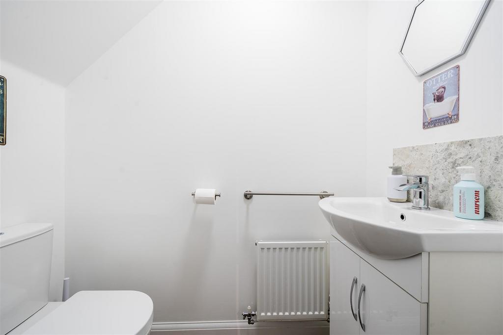 Edgemill Cloakroom.jpg