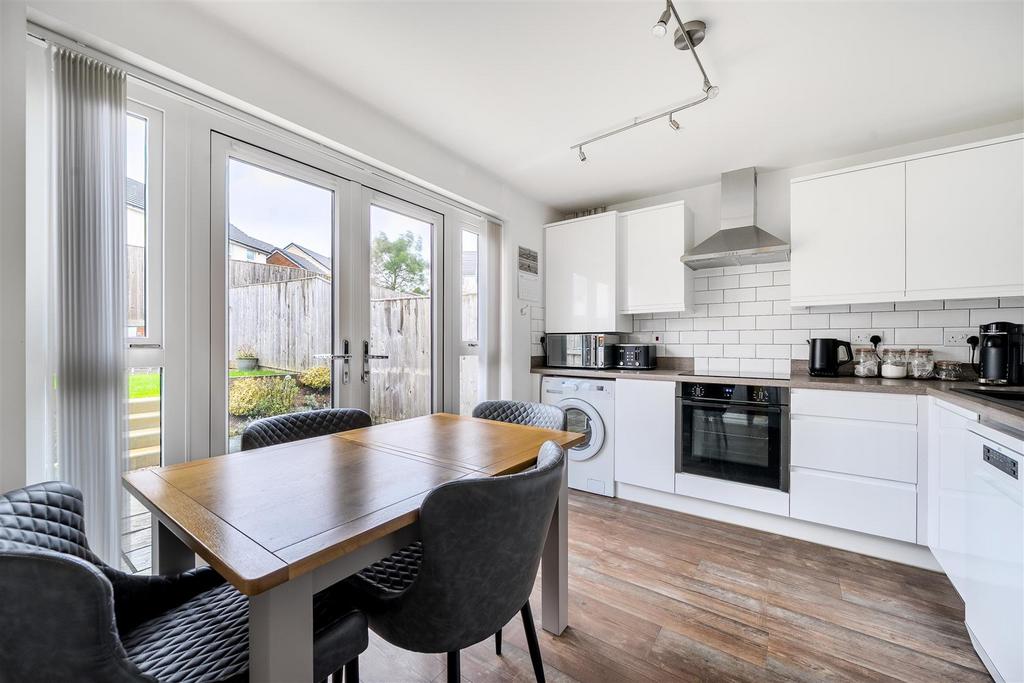 Edgemill Kitchen Dining.jpg