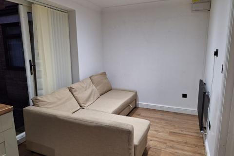 1 bedroom apartment to rent, Fullers Slade, Milton Keynes MK11