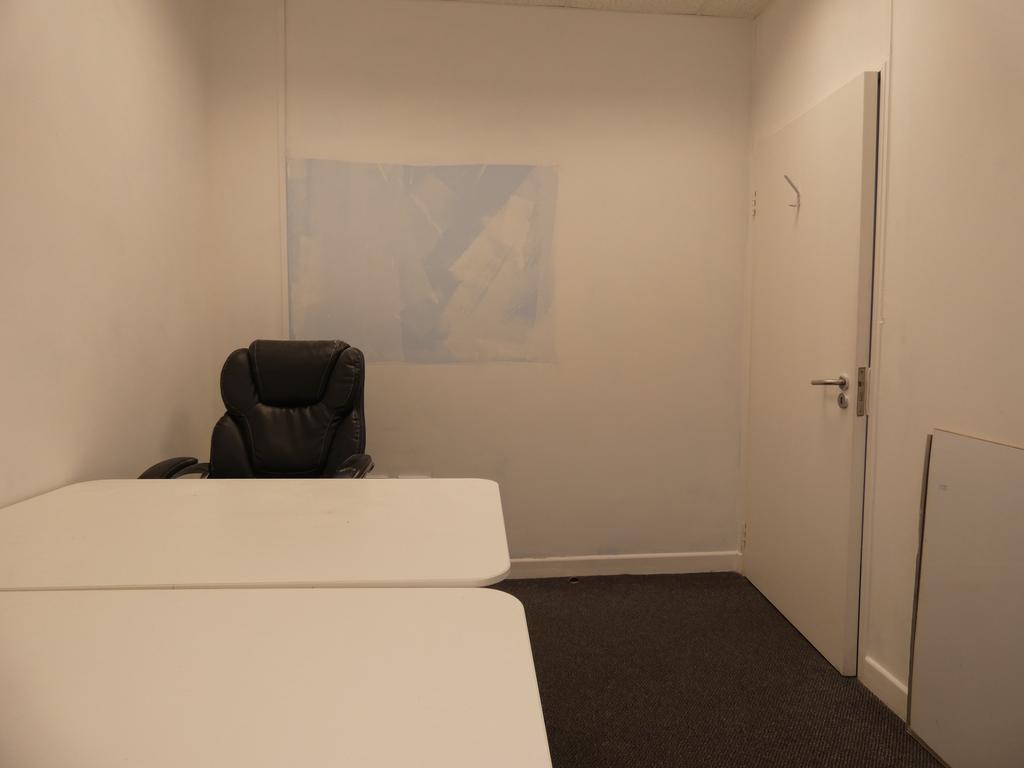Office 3