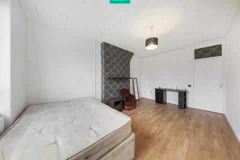 3 bedroom flat to rent, Becket House, Tabard Street, London, SE1 4XY