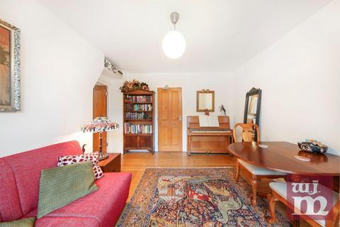2 bedroom flat to rent, Devons Road, Bow, E3
