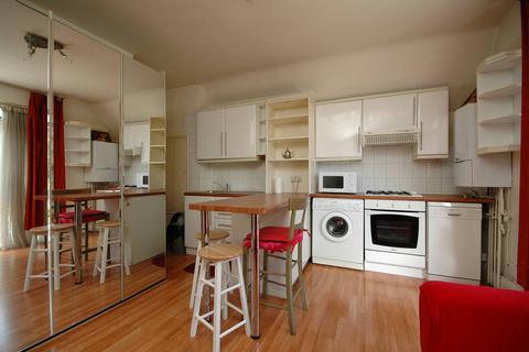 undefined, Finchley Road, Hampstead, London, NW3