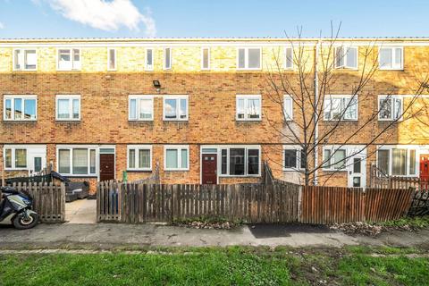 Amina Way, South Bermondsey, London, SE16