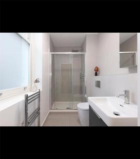 2 bedroom apartment to rent, Frobisher Road, Harringay, London, N8
