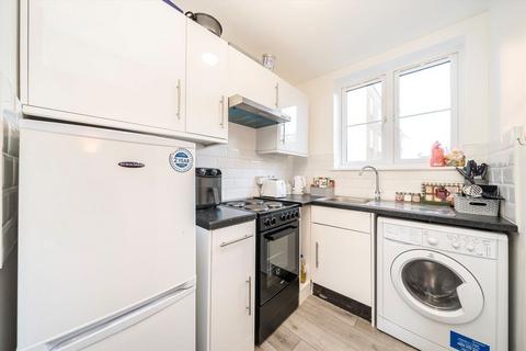 1 bedroom flat for sale, Aland Court, London SE16
