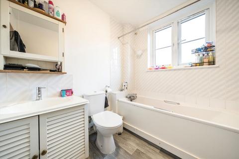 1 bedroom flat for sale, Aland Court, London SE16