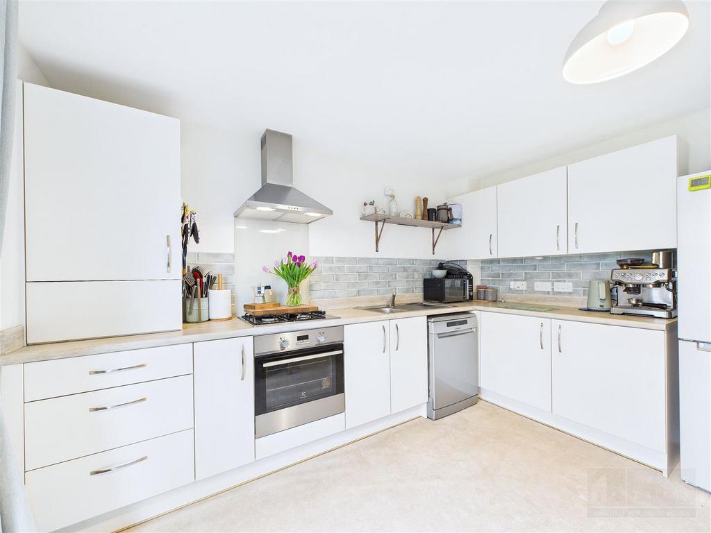 Kitchen &amp; Dining Area
