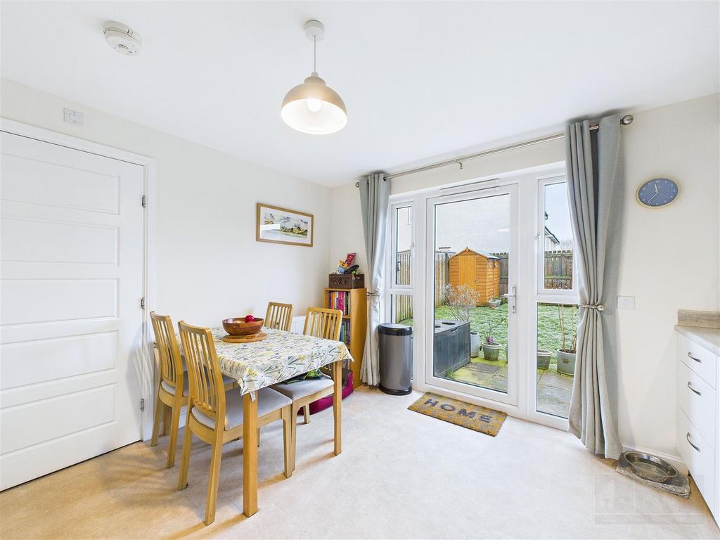 Kitchen &amp; Dining Area