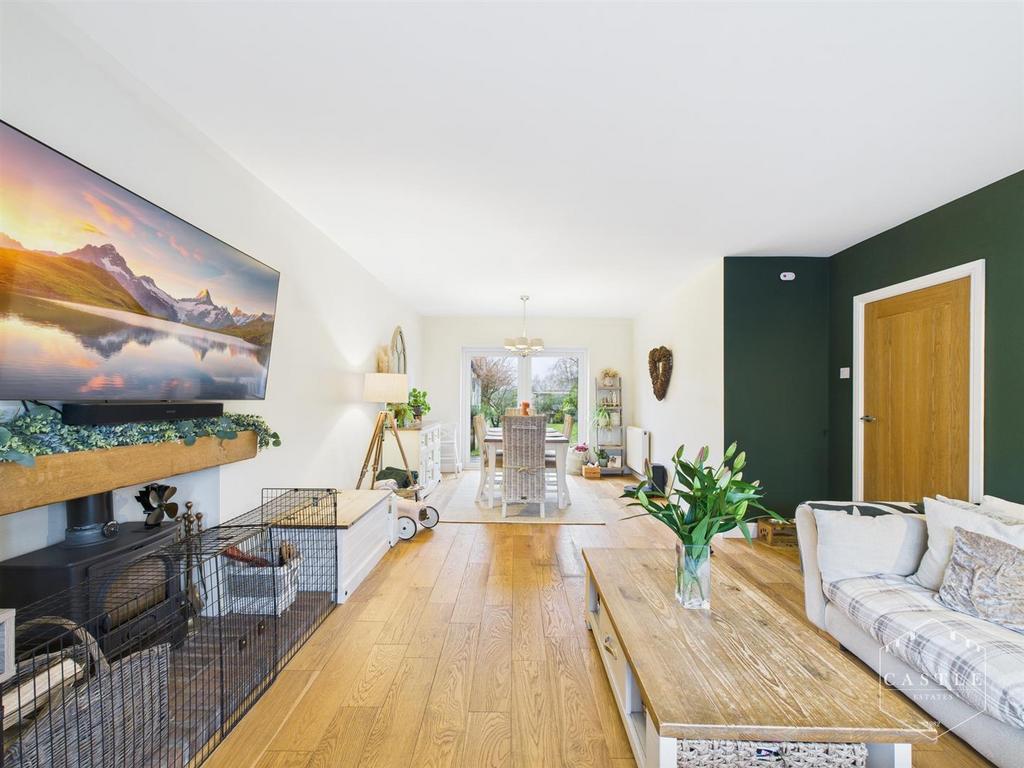 Lounge/dining room