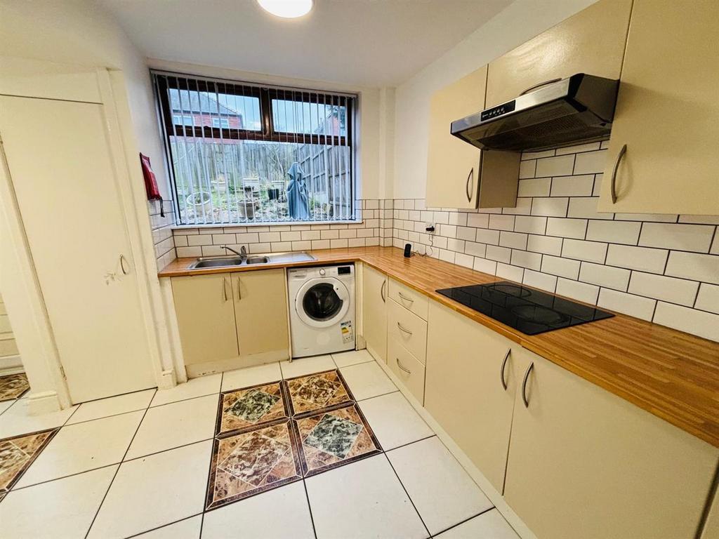 Breakfast Kitchen: